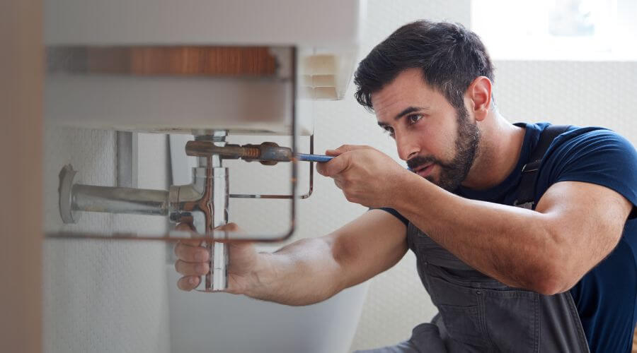 Expert burst pipe repair services in Robinson, IL